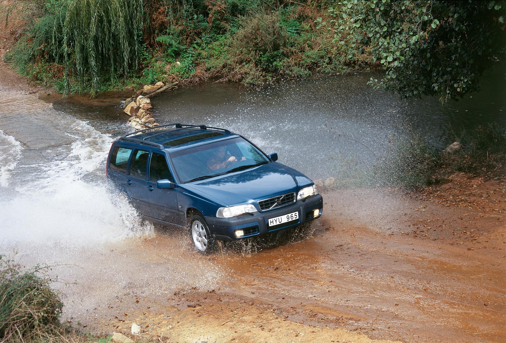 K1600 61062 Volvo V70 XC 1998