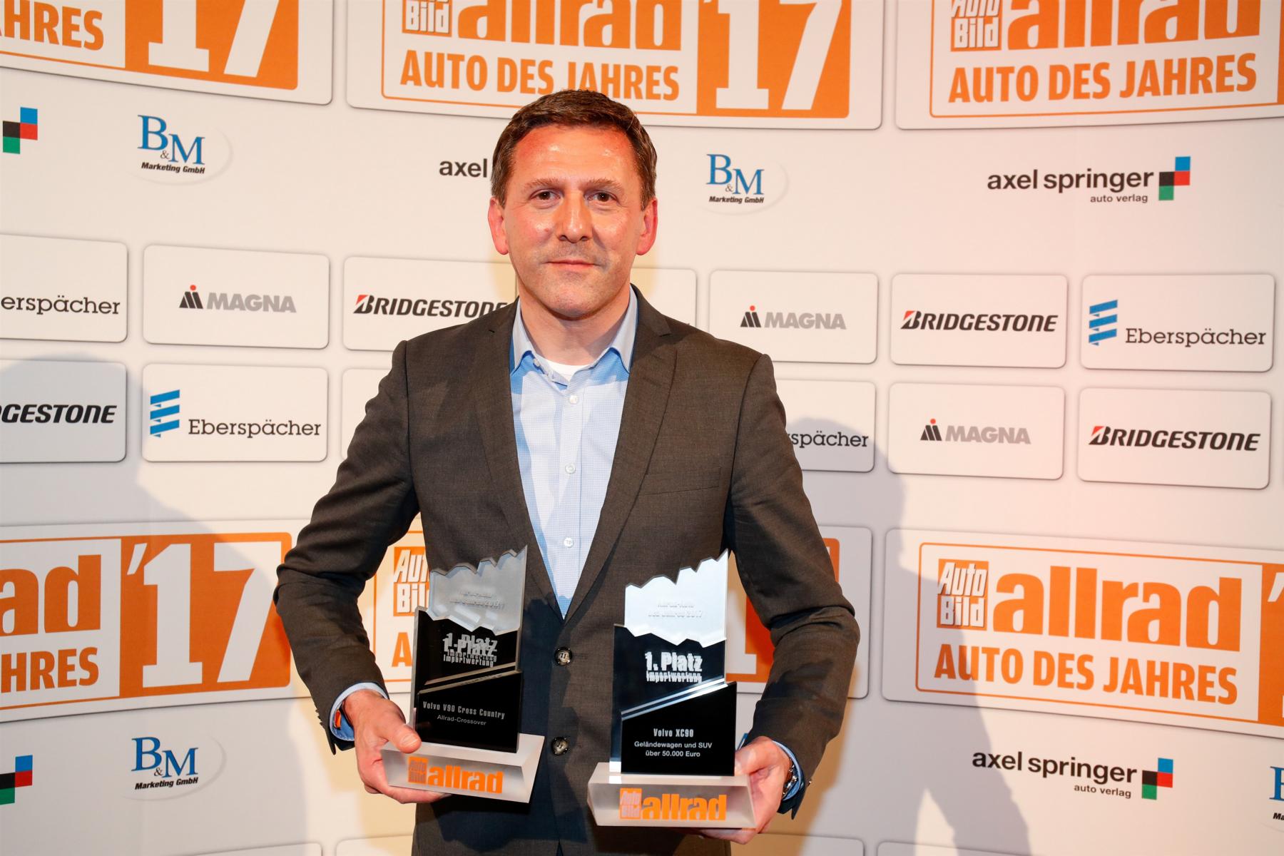 K1600 206965 Volvo feiert Doppelsieg bei der Wahl zum Allradauto des Jahres 2017